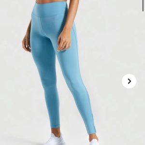Gym shark leggings